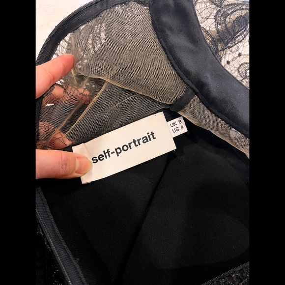 Stunning like new Self-Portrait lace mini dress with velvet bow. - Picture 8 of 8